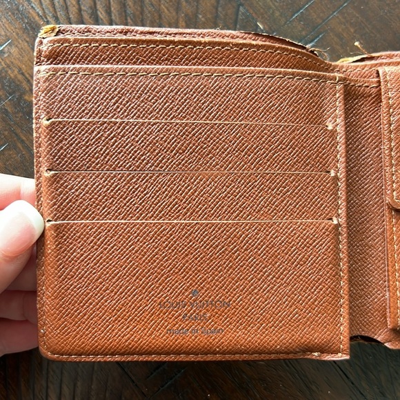 Louis Vuitton Monogram Bifold Wallet Authentic - Picture 4 of 12